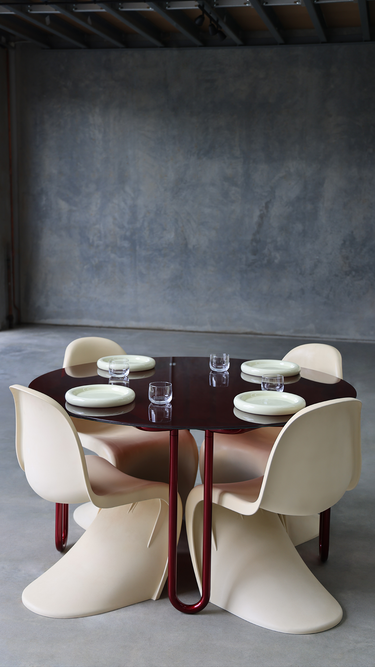 Yonder Table - 4 Seat - Stainless Steel / Bronze